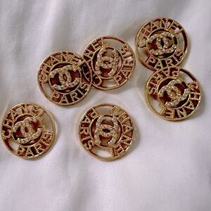Cc style(Set 6)Chanel 24mm”Quarter”Brassy gold-Faux crystal/shank button…